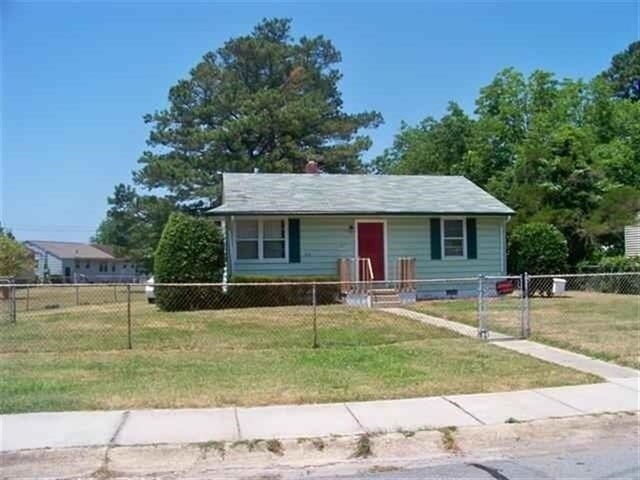 Primary Photo - 401 New River Dr