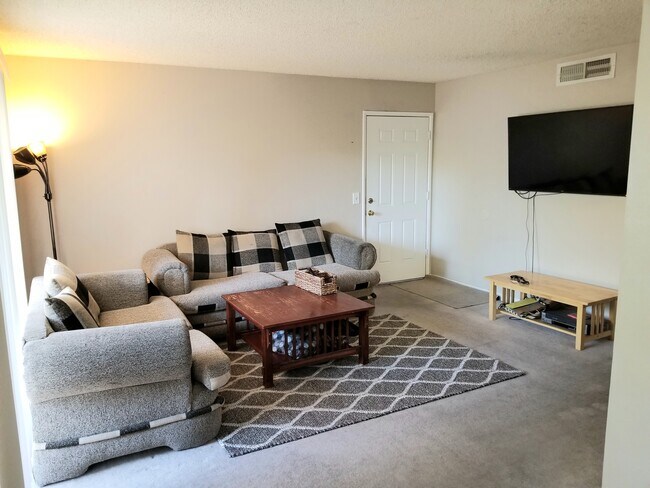 Furnished living room - 616 S Hardy Dr
