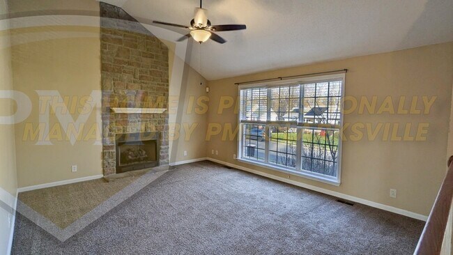 Foto del edificio - 1600 Cedar Springs Cir