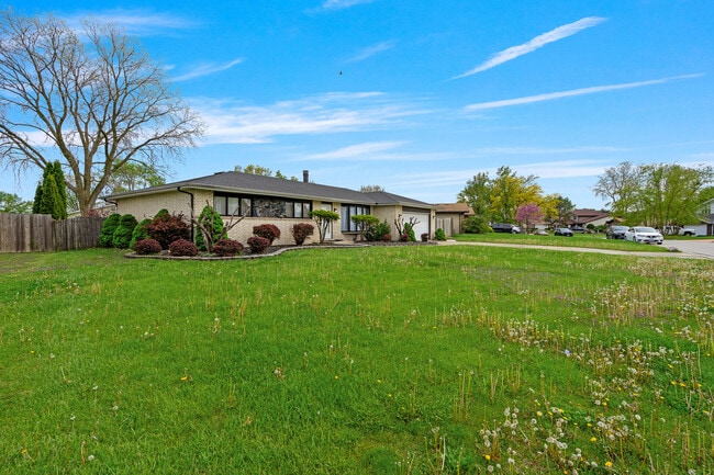 Foto del edificio - 12305 Derby Ln