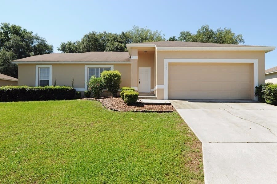 Foto principal - 2655 Green Valley Dr