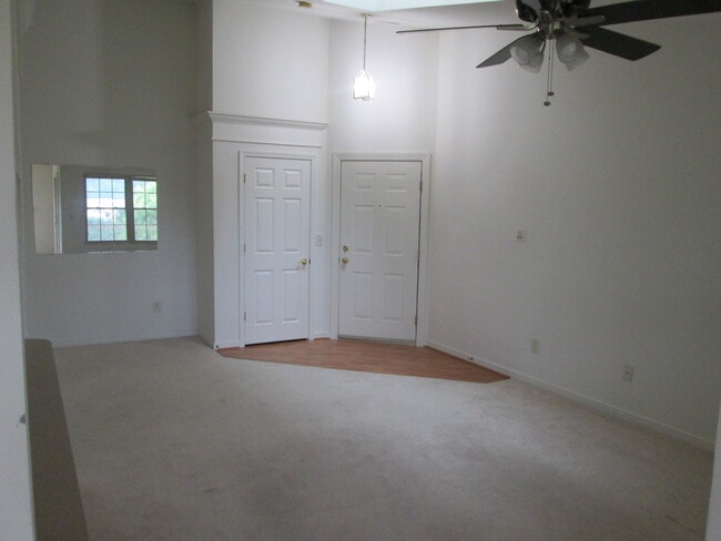 Building Photo - 1715 Landmark Dr