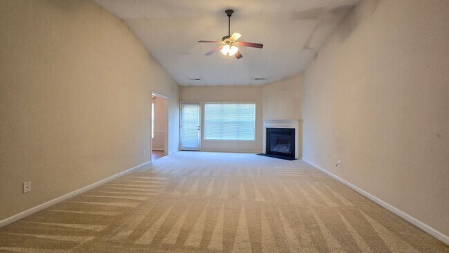 Foto del edificio - 4001 Parkview Ct
