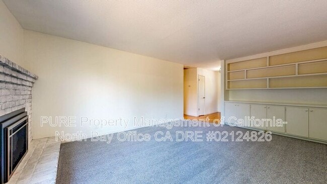 Building Photo - 5617 Dupont Dr