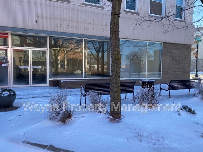 Building Photo - 546 2nd St