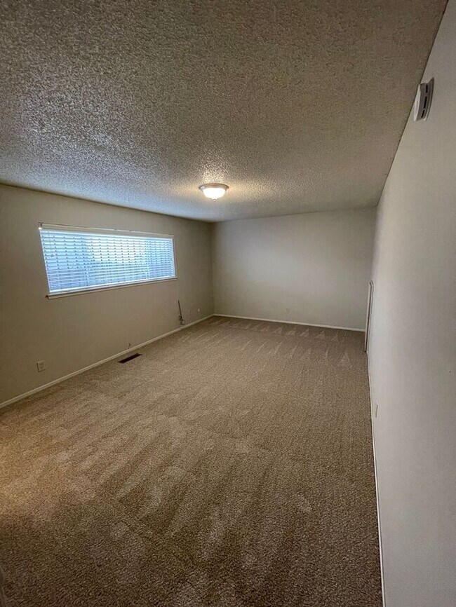 Foto del edificio - 2316 Capitol Ave