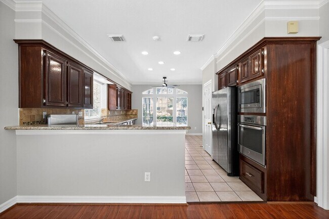 Foto del edificio - Charming 4BR House in Kingwood