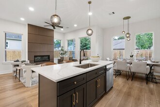 Building Photo - 22806 August Leaf Dr