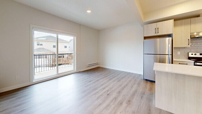 Photo du bâtiment - Spectacular 2 bedroom, 1 bathroom townhous...