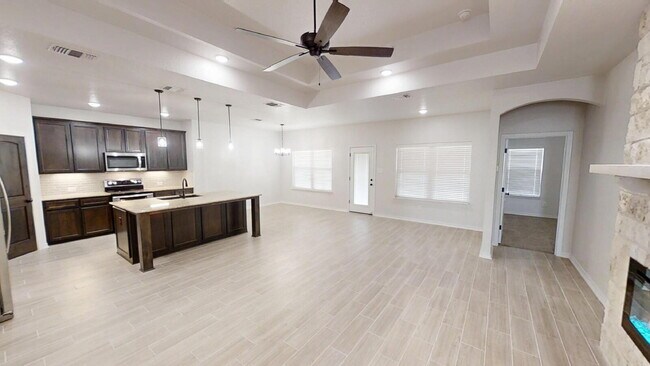 Foto del edificio - Welcome home to this beautifully designed 4-bedroom, 2.5-bathroom gem!
