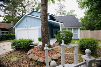 Building Photo - 12 Dewthread Ct