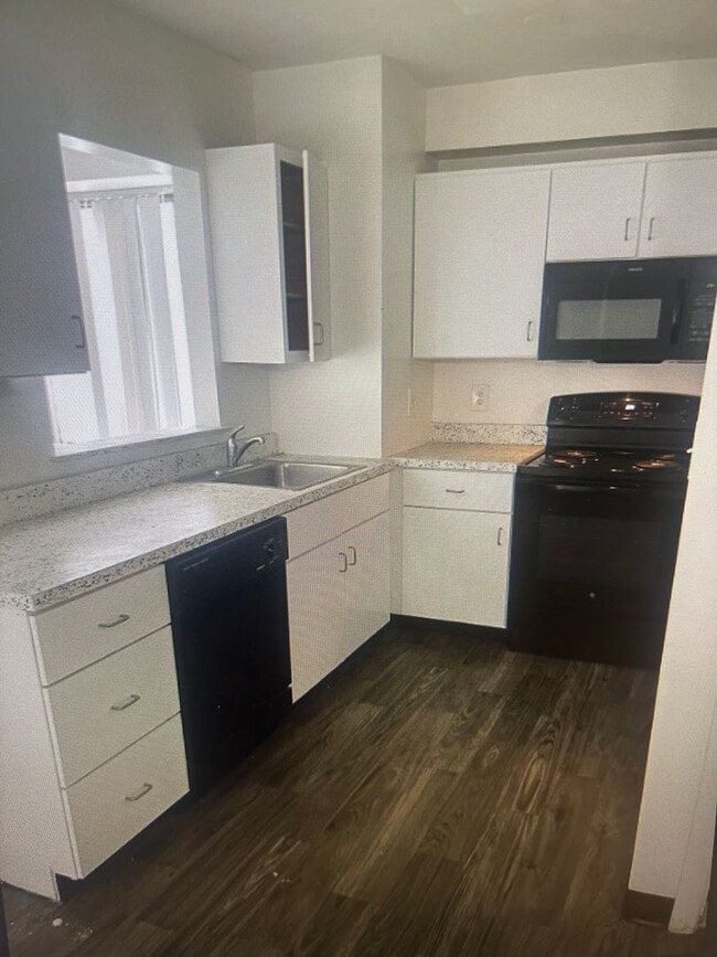 Foto del interior - 600A LLC