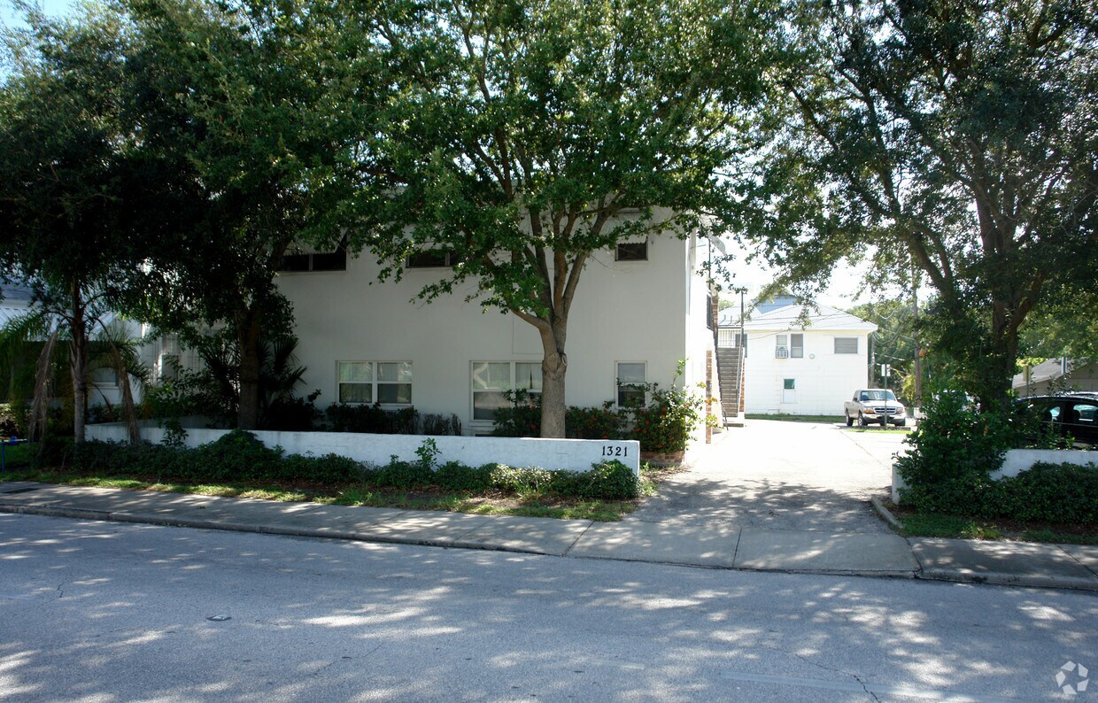 Building Photo - 1321 Dr. Martin Luther King Jr St N