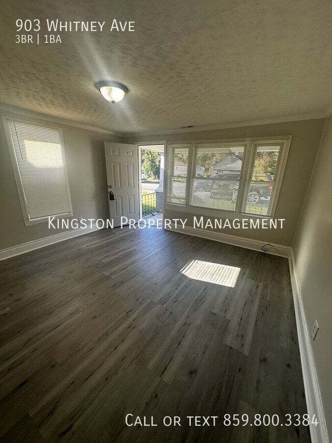 Building Photo - 3 bedroom, 1 bathroom house Now Available!...