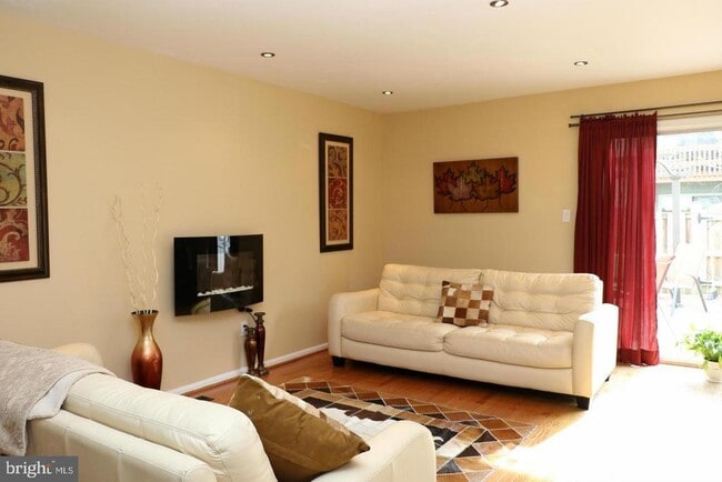 Foto del edificio - 5422 Crows Nest Ct