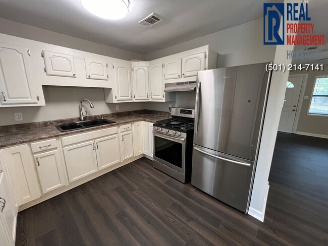 Building Photo - 921 Tulane-