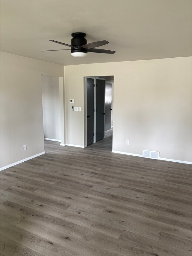 Foto principal - 2520 E Newberry St