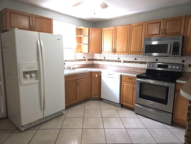 Foto del edificio - 4836 Carver St