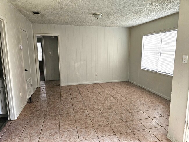 Foto del edificio - 3018 Robinson Blvd
