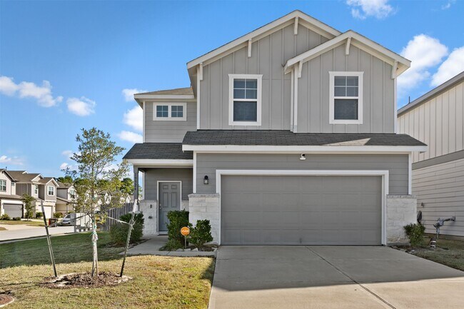 Building Photo - 19326 Sandy Woods Dr