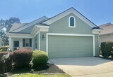 Foto principal - "Charming 3-Bedroom Escape with 2 Full Bat...