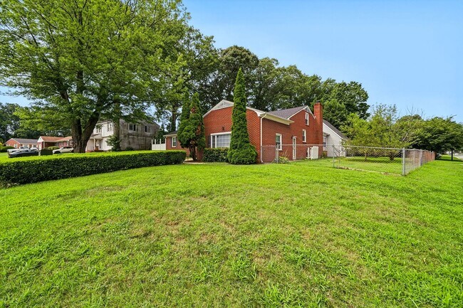 Foto del edificio - 1757 Lafayette Dr