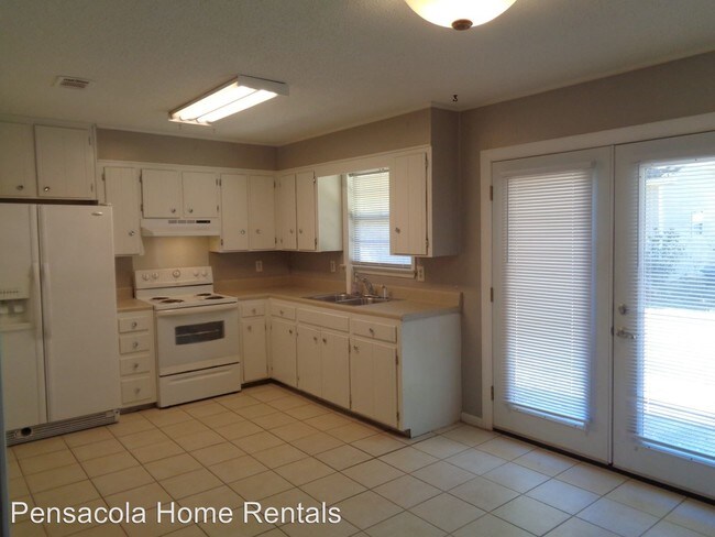 Building Photo - 3 br, 1.5 bath House - 2080 Curry Circle