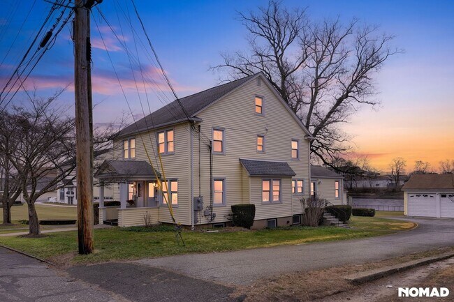 Building Photo - 96 Kenwood Ave