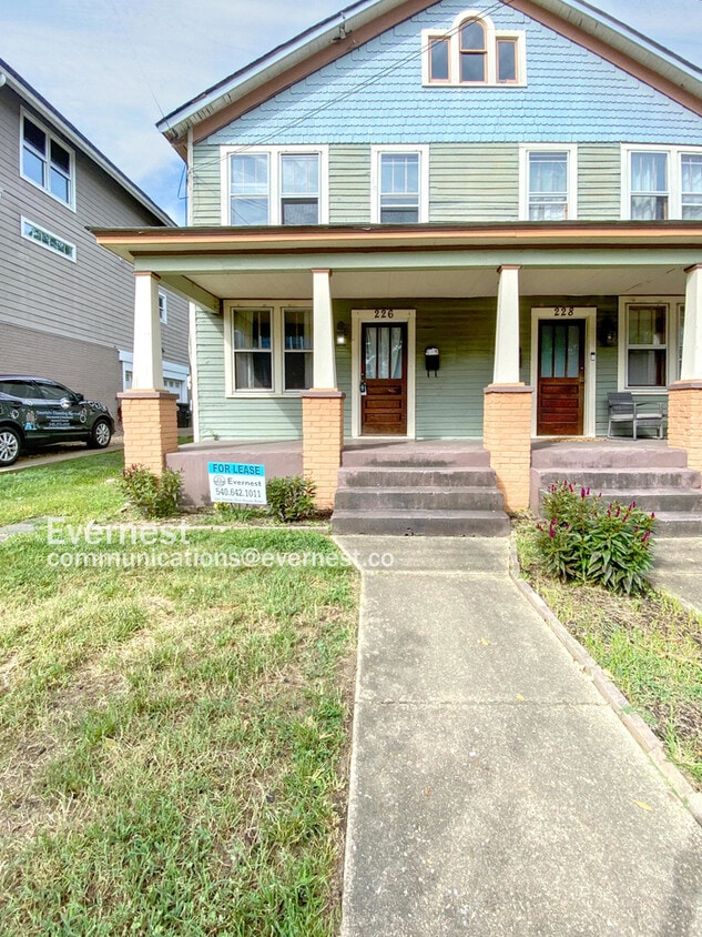 Primary Photo - 226 Charles St