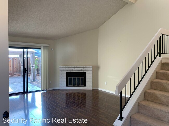 Foto del edificio - 3 br, 2.5 bath House - 104 Coventry