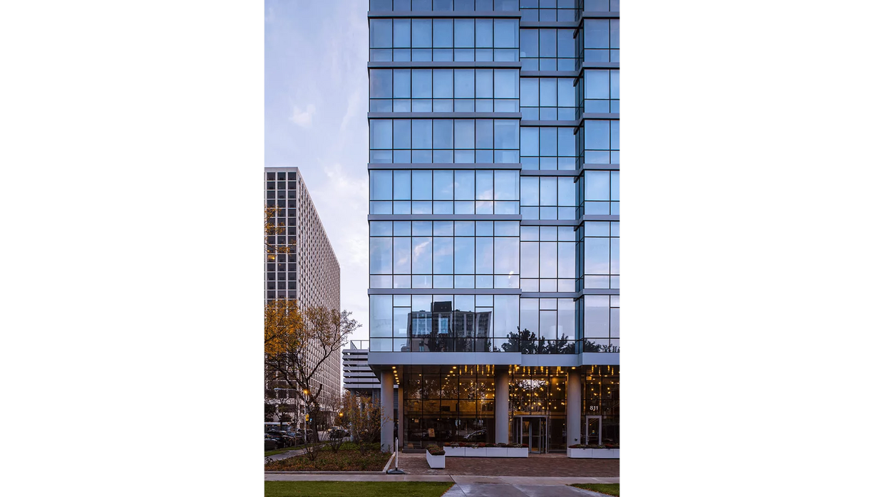 Primary Photo - One Bedroom Apartment Lakeshore Dr Uptown