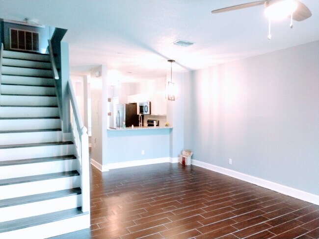 Foto del edificio - 211 Countryside Key Blvd