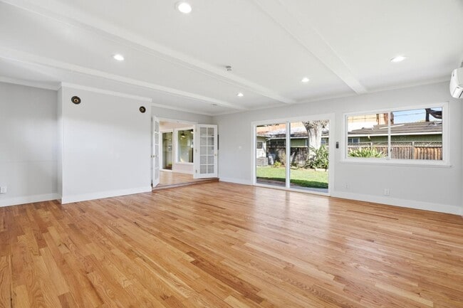 Building Photo - 3308 Oxford Ln