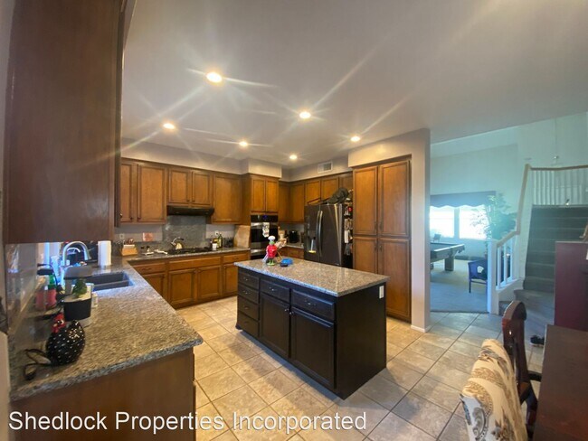 Building Photo - 4 br, 3 bath House - 11368 Sunrise Court