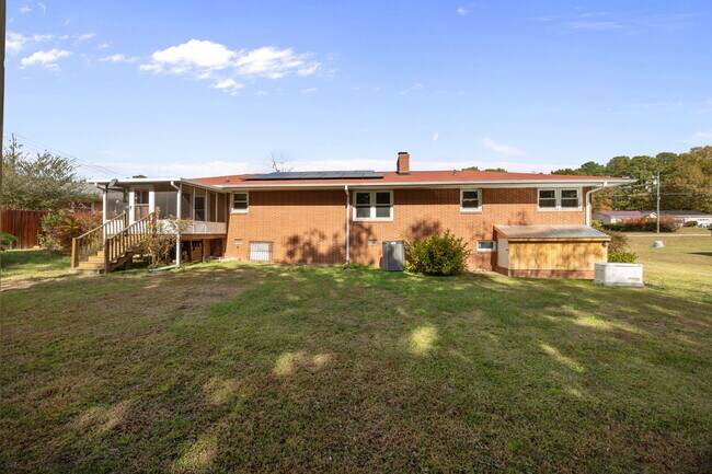 Foto del edificio - 4104 Jane Ln