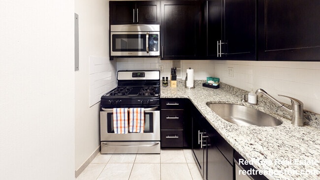 Photo - 185 Freeman St Apartment