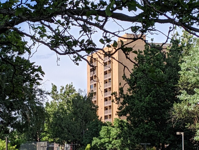 Building Photo - 400 S Lafayette St