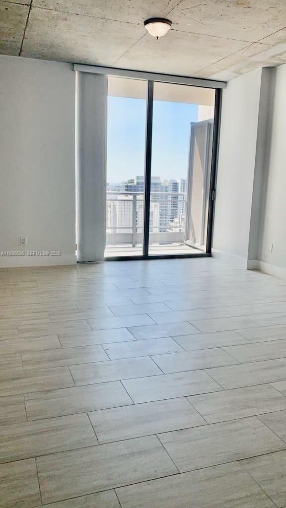 Foto del edificio - 690 SW 1st Ct