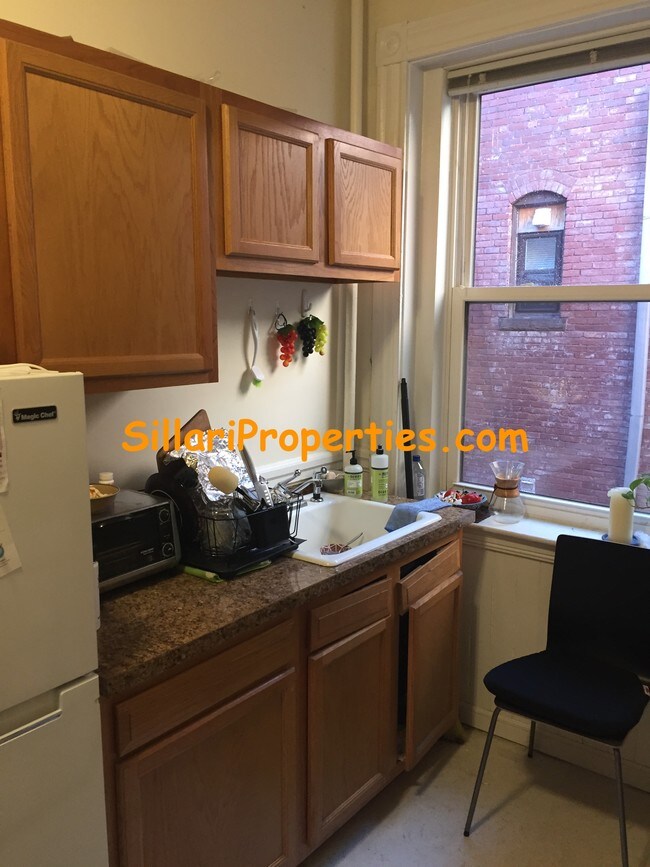 Kitchen - 64 Vinal Ave