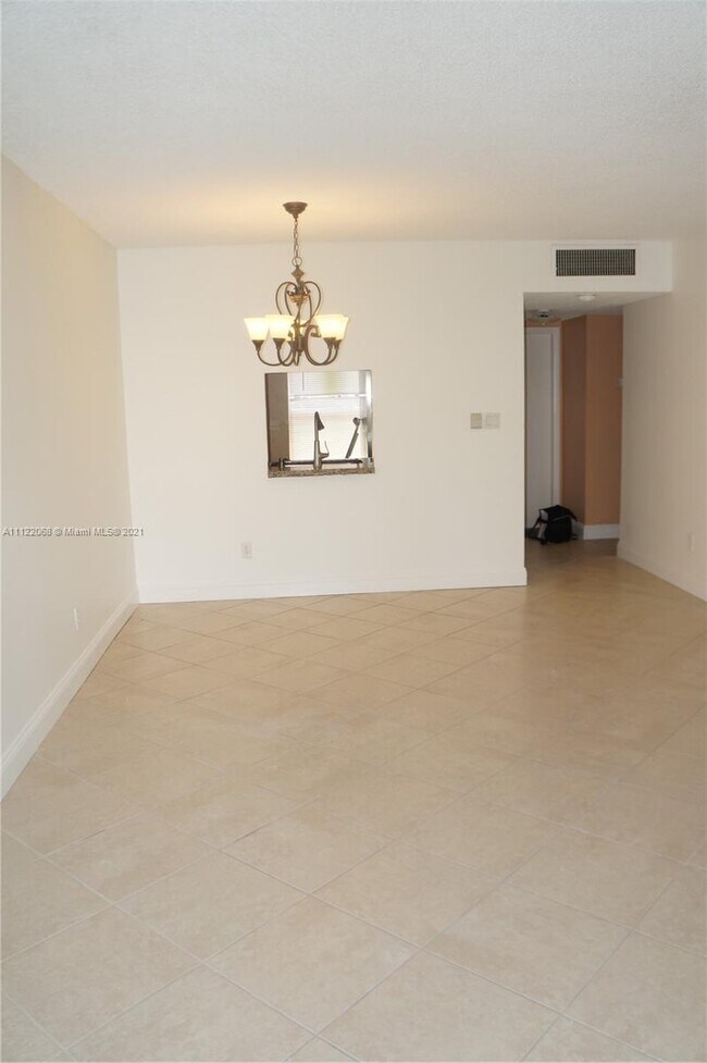 Foto del edificio - 6090 NW 64th Ave