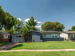 Building Photo - 2319 Klondike Dr
