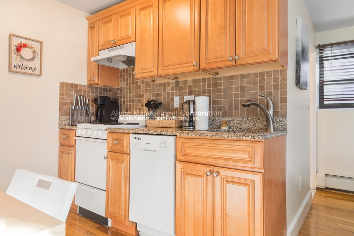 Primary Photo - 10 Cumberland St