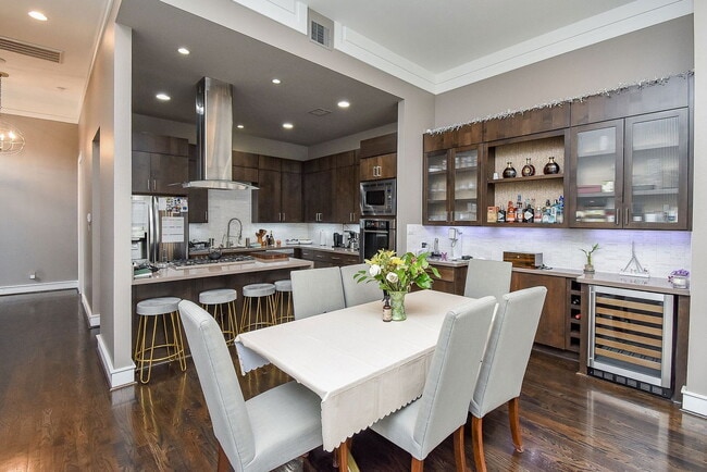 Foto del edificio - 1211 Rosine St