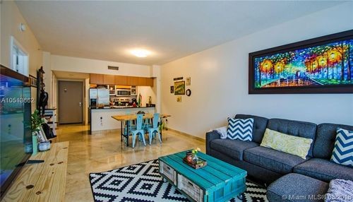 Foto del edificio - 1750 N Bayshore Dr