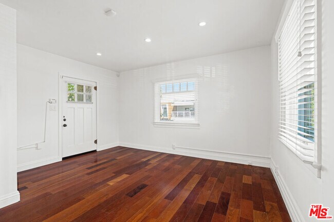 Foto del edificio - 307 6th Ave