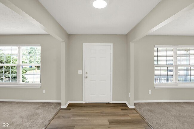 Building Photo - 12059 Seville Rd