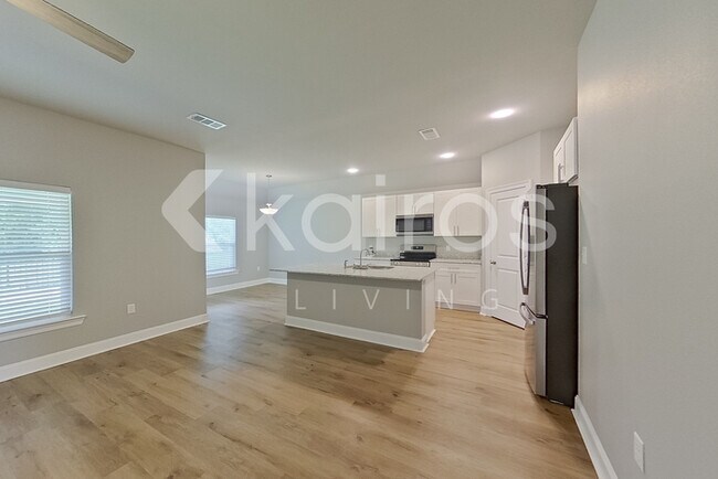 Foto del edificio - 13709 Pinyon Dr