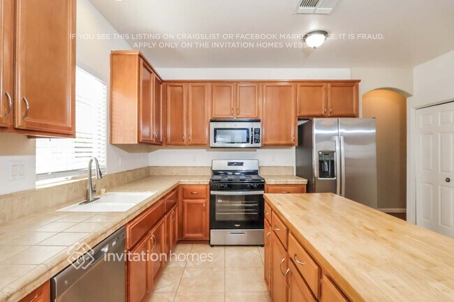 Foto del edificio - 5548 Seedling Way