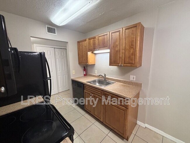 Foto del edificio - 1695 Lee Rd