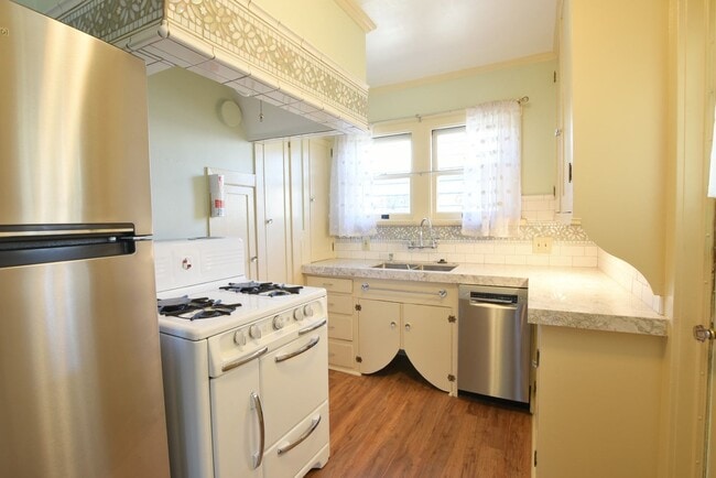 Building Photo - Charming 2 Bedroom 1 Bath San Jose Home with Spacious Backyard!
